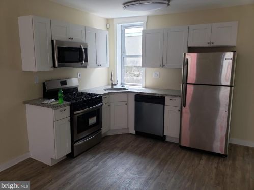 2116 Hope St, Philadelphia PA  19122-1709 exterior