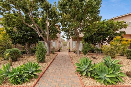 3932 Hamilton St, San Diego, CA 92104-2881