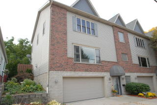 809 Pearson St, Milwaukee, WI 53202-1520