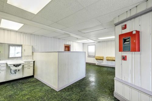 546 Main St, Warren RI  02885-4368 exterior