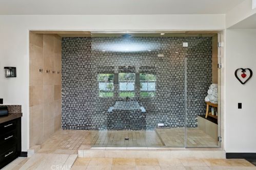 16105 Mariposa Ave, Riverside CA  92504 exterior