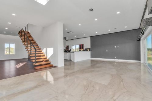 703 Leaning Oak Trl, Richmond TX  77406-4653 exterior