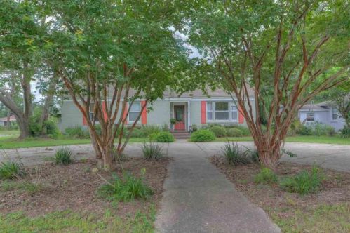 1900 Yonge St, Pensacola, FL 32501-1557
