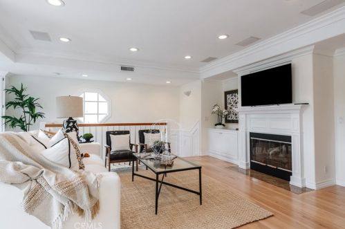 593 26th St, Manhattan Beach CA  90266-2208 exterior