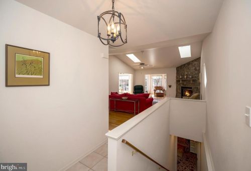 212 Birdie Rd, Locust Grove, VA 22508-5116