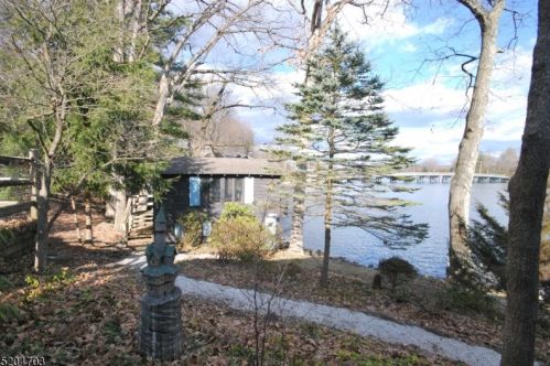 254 Shore Trl, Sparta NJ  07871-2038 exterior