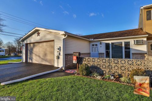 99 Covington Pl, Catasauqua, PA 18032-1012