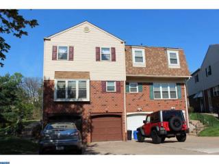 1702 Tracey St, Philadelphia, PA 19115-4270