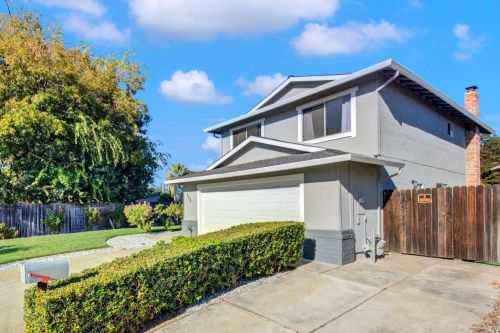 332 Plantation Ct, Vacaville, CA 95687-5932