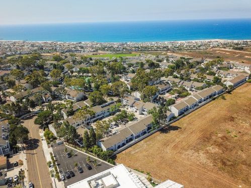 14 Wild Goose Ct, Newport Beach, CA 92663-2343