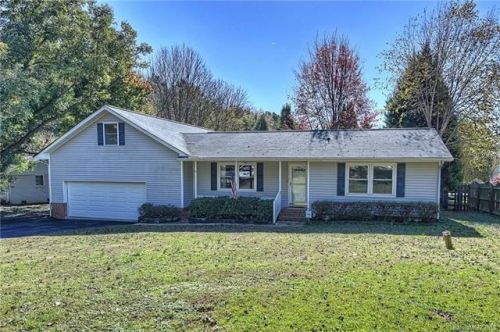 5609 Hucks Rd, Charlotte, NC 28269-1125