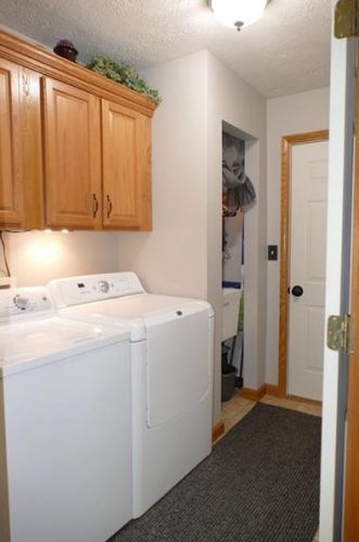 3104 Sugarberry Ln, New Castle PA  16105-1382 exterior