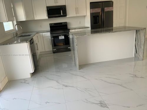 410 Lotus Ave, Sebring FL  33872-3321 exterior