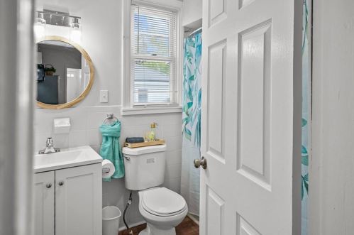 181 Mount Pleasant Ave, Providence RI  02908-3917 exterior