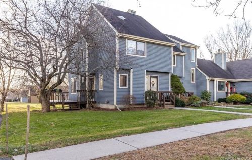 32 Silo Way, Bloomfield, CT 06002-1652