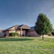 1220 Eastridge Dr, Yukon, OK 73099-0904