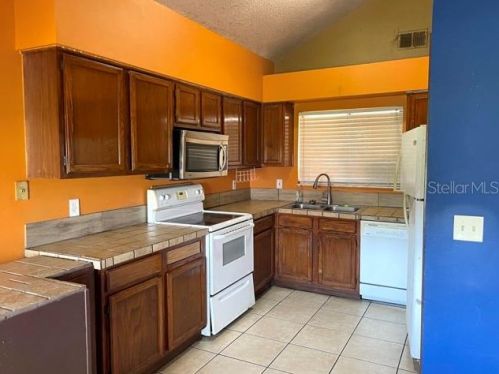7409 Windsome Ct, Orlando, FL 32810-3143