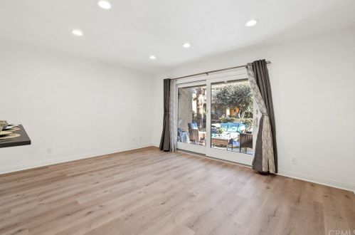 288 Tangelo, Irvine, CA 92618-4480