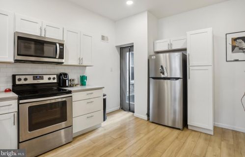 5220 Larchwood Ave, Philadelphia PA 19143-1522 exterior