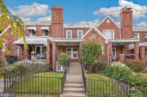 5225 2nd St, Washington, DC 20011-6621