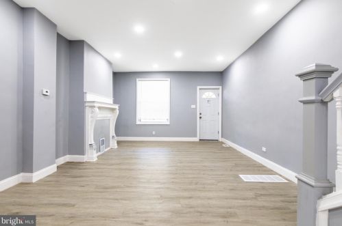 6526 Chew Ave, Philadelphia PA 19120-2332 exterior