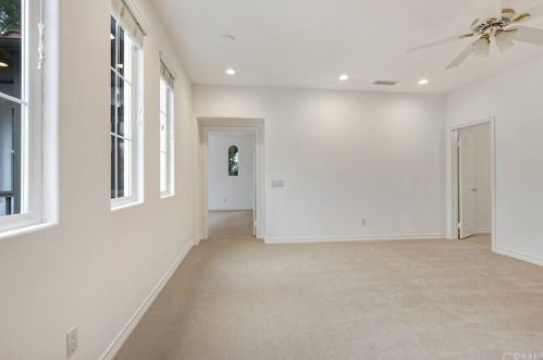 24613 Garland Dr, Santa Clarita CA  91355-4962 exterior