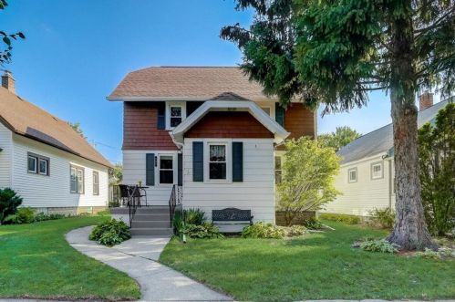 131 Frame Ave, Waukesha, WI 53186-6244