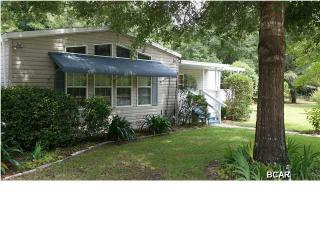20634 Dickerson Rd, Fountain, FL 32438-2485