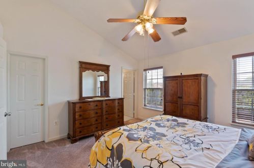 9240 Lorton Valley Rd, Lorton VA  22079-2912 exterior