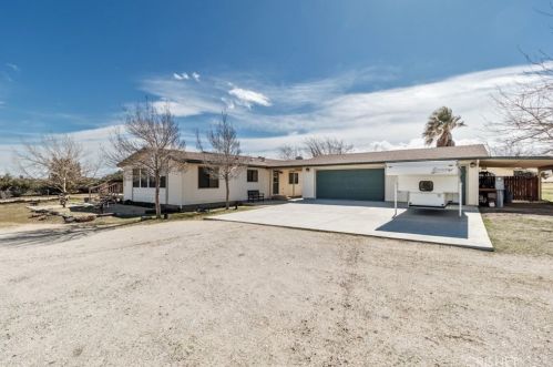 25042 Divinci Ave, Lancaster, CA 93536-9172