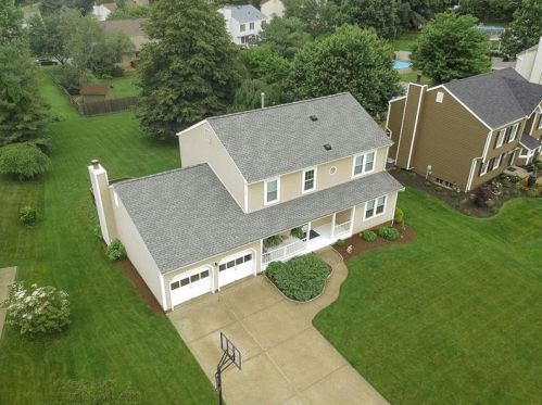 306 Pointview Dr, Mc Donald, PA 15057-2626