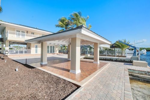632 Island Dr, Key Largo FL  33037-4808 exterior