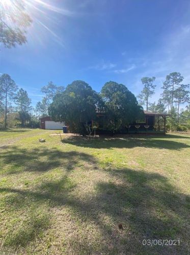 1219 Thompson Ave, Lehigh Acres, FL 33972-3105