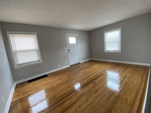 1837 Ashbrook Dr, Cincinnati, OH 45238-4021