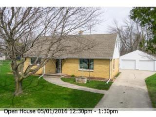 1355 Linda Ave, Menasha WI  54952-1620 exterior