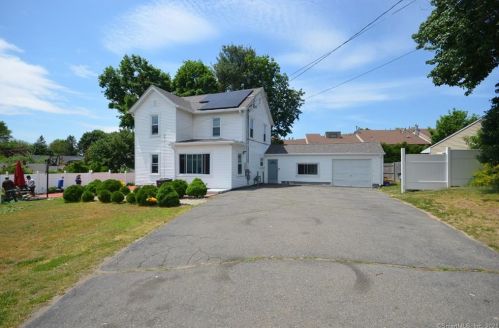 67 Corn Tassel Rd, Bridgeport, CT 06606-1708