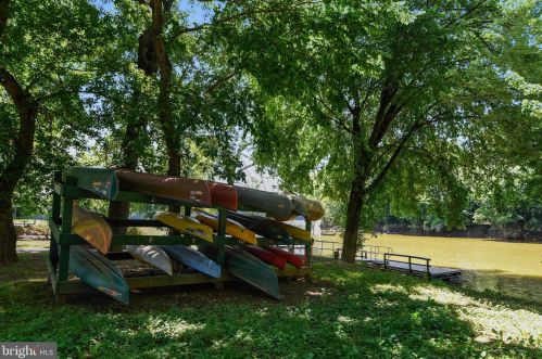 43527 Butler Pl, Leesburg VA 20176-7428 exterior