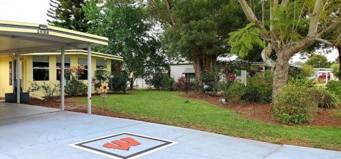 2408 Vindale Rd, Tavares, FL 32778-4570