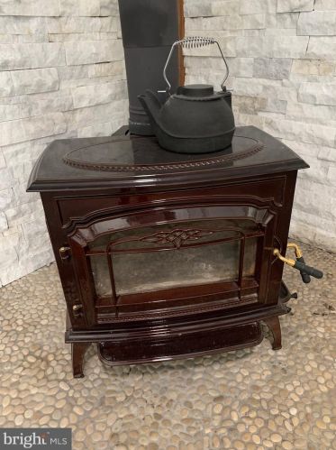 221 Monroeville Rd, Swedesboro NJ  08085-3450 exterior