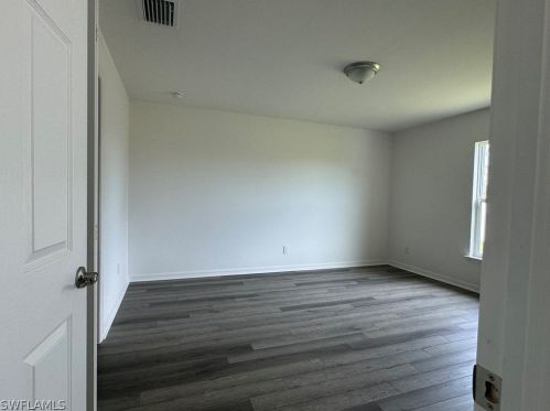 901 30th St, Cape Coral FL  33904-2931 exterior