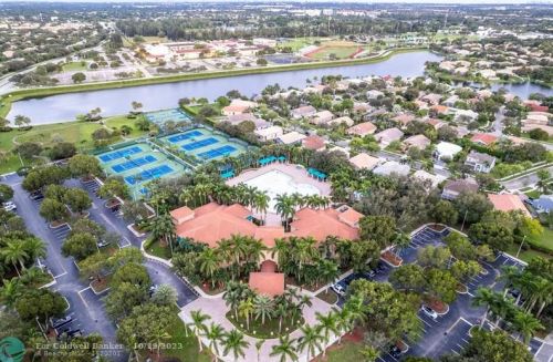 13072 18th Ct, Hollywood FL  33028-2511 exterior