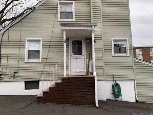 409 Peet St, Bridgeport, CT 06606-2729