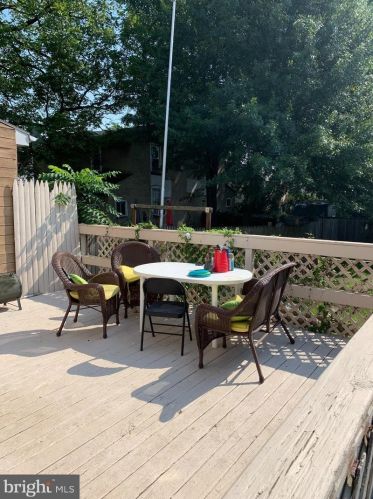 74 Evans St, Pottstown PA 19464-5547 exterior