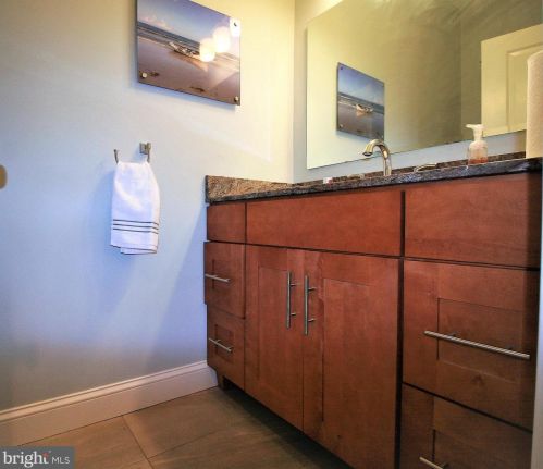 5 Middleton Dr, Trenton NJ exterior