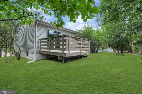 1802 Lakeshore Dr, Browns Mills NJ  08015-1364 exterior