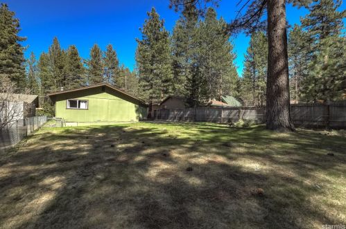 1290 Champlain Dr, South Lake Tahoe CA  96150-2312 exterior