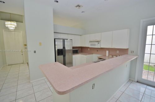 9903 20th St, Hollywood FL  33024-1443 exterior