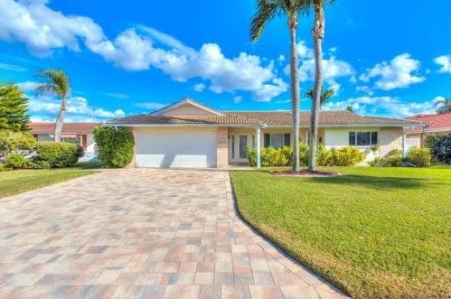 5424 Leeward Ln, New Port Richey, FL 34652-3076