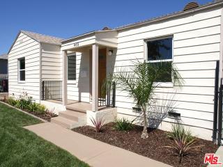 965 Laurel St, Compton, CA 90220-2906