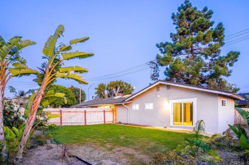 1176 Santa Fe Dr, Encinitas CA  92024-3954 exterior